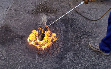 Yottenfews flat roofing repairs